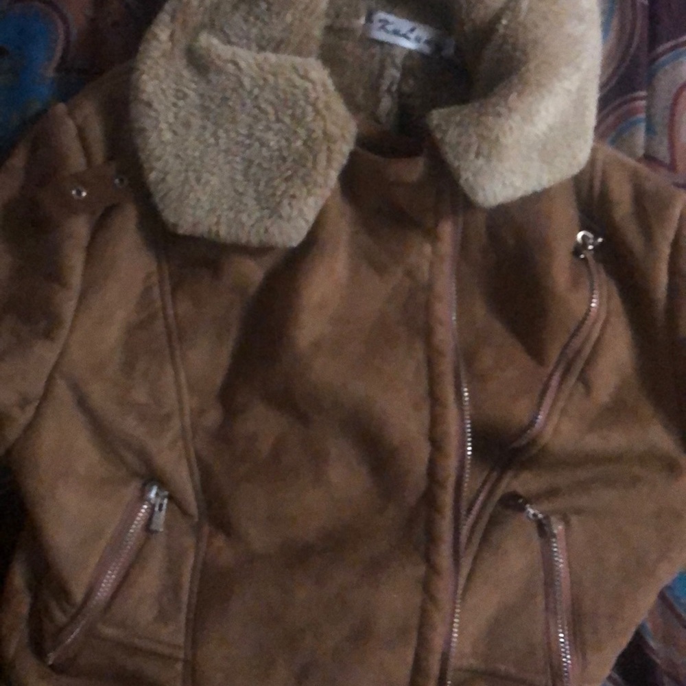 Fluffy jacket - Picture 2 of 2